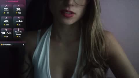 Tifanny online show from 11.04.25