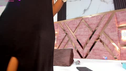 Snapshot of tifany_bigdick chatting on 01.29.25 Tifanny online show from 01.29.25