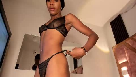 Snapshot of tifany_bigdick chatting on 09.10.25 Tifanny online show from 09.10.25