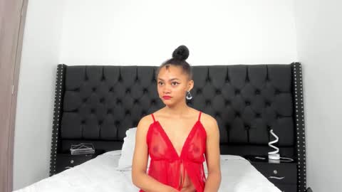 Snapshot of tifanybrown_ chatting on 11.06.25 Tifany online show from 11.06.25