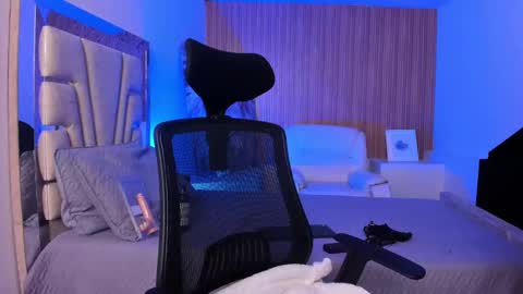       online show from 09.24.25