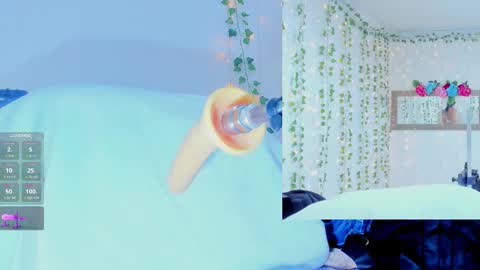 Snapshot of tiffanny_love__ chatting on 10.28.25 Tiffanny online show from 10.28.25