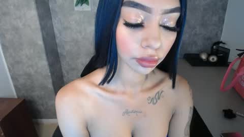 Snapshot of tiffany_1m chatting on 01.16.25 tiffany_1m online show from 01.16.25