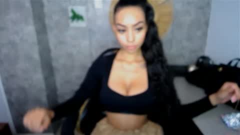 Snapshot of tiffany_1m chatting on 02.11.25 tiffany_1m online show from 02.11.25