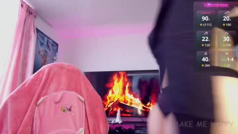 Snapshot of tiffany_bela chatting on 11.13.25 Tiffany Bela online show from 11.13.25