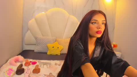 tiffany_sander online show from 12.20.24