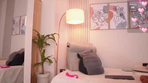 Tiffany online show from 10.04.25