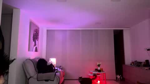  CAMI VELEZ camivelezz   online show from 09.21.25