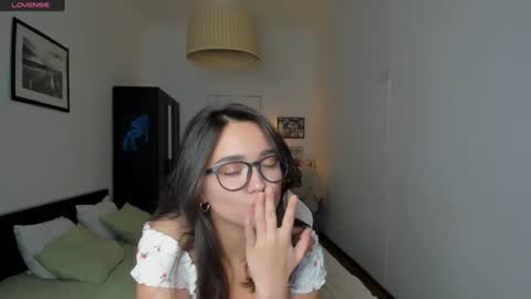 Snapshot of tiffanyflynn chatting on 12.18.24 Tiffany online show from 12.18.24