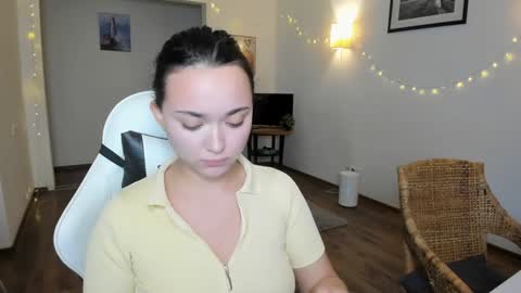 Snapshot of tiffanyflynn chatting on 01.19.25 Tiffany online show from 01.19.25