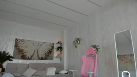 Tiffany Houston online show from 01.09.26