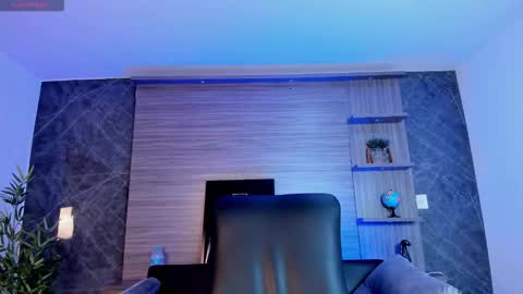 Snapshot of tiffanyhoustton chatting on 02.19.26 tiffanyhoustton online show from 02.19.26