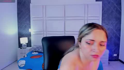 tiffanyhoustton online show from 03.12.26