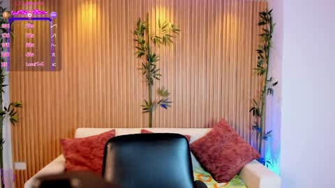 tiffanyhoustton online show from 04.01.26