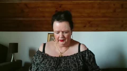 TiffanyMature online show from 11.12.25