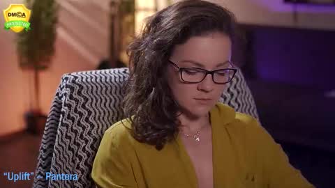 tiffanyriox online show from 10.13.25