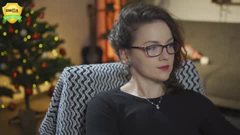 tiffanyriox online show from 12.19.25