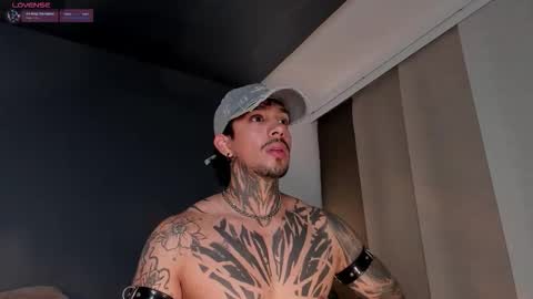 Snapshot of tigerstripes_ chatting on 10.20.25 Chris online show from 10.20.25