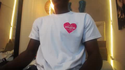 Snapshot of tigga_sall chatting on 09.30.25 Tigga Sall online show from 09.30.25