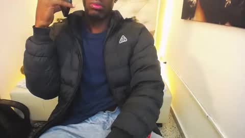 Snapshot of tigga_sall chatting on 10.23.25 Tigga Sall online show from 10.23.25