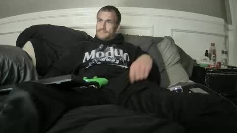 Snapshot of tiggity19 chatting on 04.01.26 Tiggity23 come stroke my 9 cock with ne online show from 04.01.26