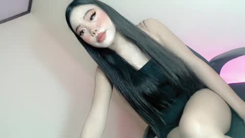 Snapshot of tight_sabrina chatting on 06.12.26 tight_sabrina online show from 06.12.26