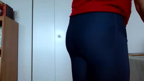 Snapshot of tightshortsspank chatting on 01.21.25 Tightshortsspank online show from 01.21.25