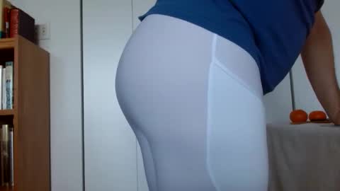 Snapshot of tightshortsspank chatting on 02.11.25 Tightshortsspank online show from 02.11.25