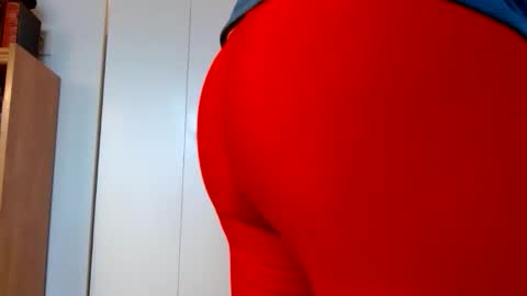 Snapshot of tightshortsspank chatting on 11.27.25 Tightshortsspank online show from 11.27.25