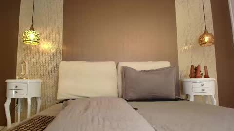 T I F F A N Y online show from 10.09.25