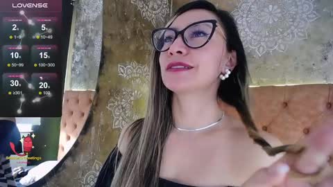 TILA TEQUILA online show from 12.19.24