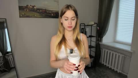 Elizabeth Elize online show from 11.11.25