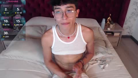 Snapshot of tim__fox chatting on 01.18.25 Tim Fox online show from 01.18.25