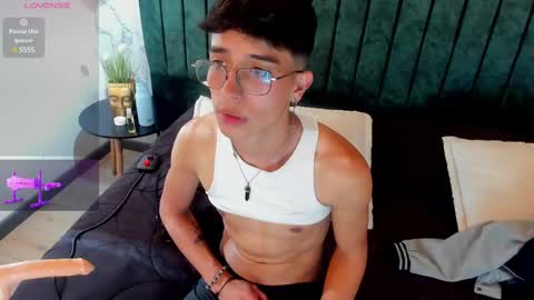 Snapshot of tim__fox chatting on 01.24.25 Tim Fox online show from 01.24.25