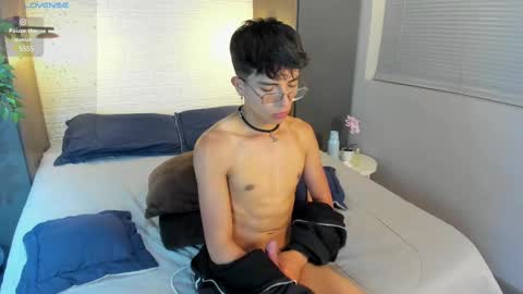 Snapshot of tim__fox chatting on 02.05.25 Tim Fox online show from 02.05.25