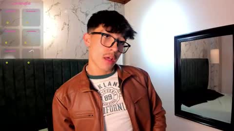 Snapshot of tim__fox chatting on 09.17.25 Tim Fox online show from 09.17.25