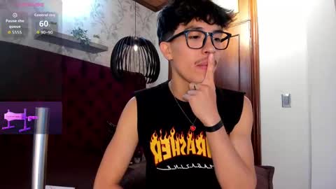 Snapshot of tim__fox chatting on 09.19.25 Tim Fox online show from 09.19.25