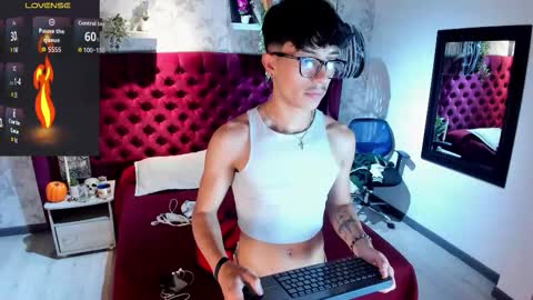 Snapshot of tim__fox chatting on 11.02.25 Tim Fox online show from 11.02.25