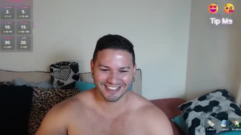 Snapshot of tim_and_sam chatting on 10.04.25 Timothy and Santy online show from 10.04.25