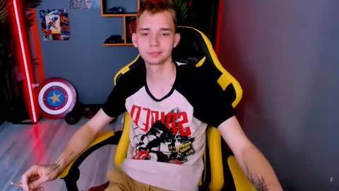 Snapshot of tim_blackk chatting on 11.08.25 Tim online show from 11.08.25