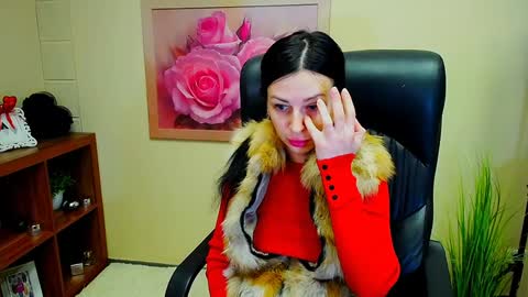 Luisa online show from 12.19.24