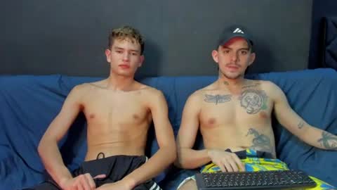 Snapshot of timothy_eliot chatting on 06.12.26 wanna play bareback uncut colombian couple new twink bbk online show from 06.12.26