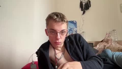 Snapshot of timveret chatting on 12.03.24 Wizard online show from 12.03.24