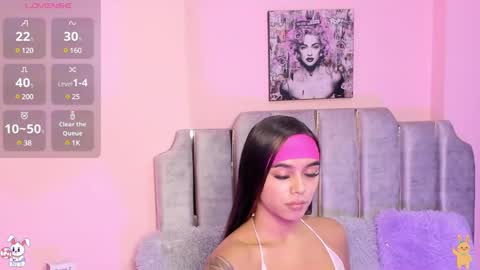 Snapshot of tina_noa chatting on 12.29.24 Tina noa online show from 12.29.24