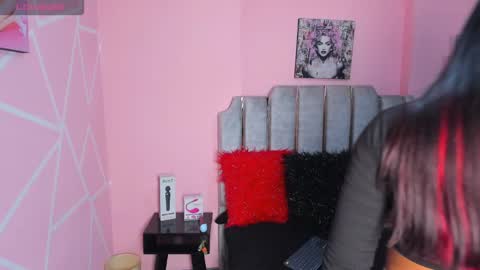 Snapshot of tina_noa chatting on 02.12.25 Tina noa online show from 02.12.25