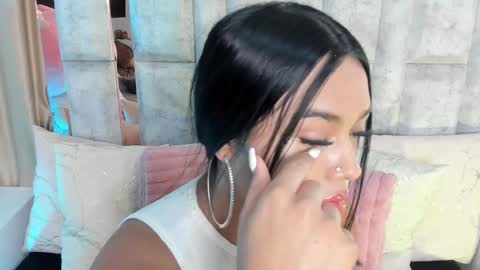 Snapshot of tina_noa chatting on 09.26.25 Tina noa online show from 09.26.25