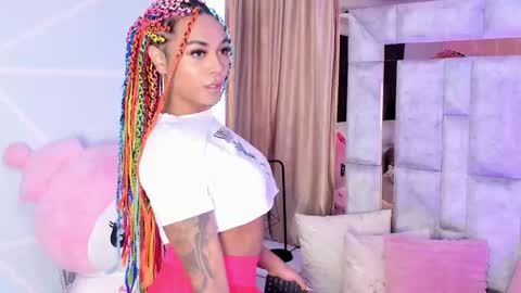 Snapshot of tina_noa chatting on 10.07.25 Tina noa online show from 10.07.25