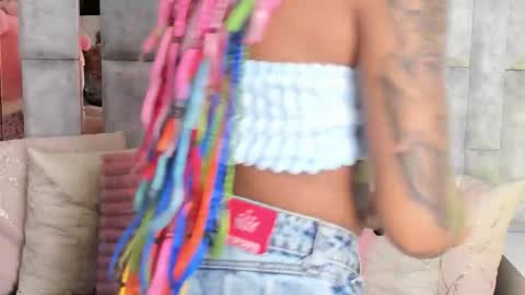 Snapshot of tina_noa chatting on 10.13.25 Tina noa online show from 10.13.25