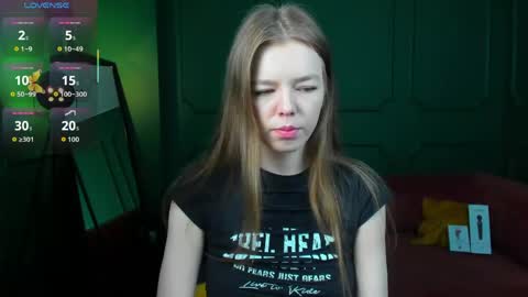 Snapshot of tina_tayllor__ chatting on 04.23.26 tina_tayllor__ online show from 04.23.26