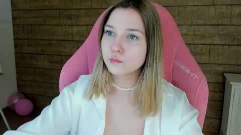 TinaBurton online show from 04.05.26